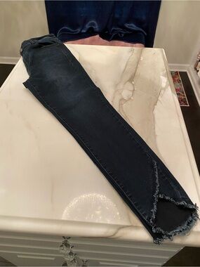 Kensie Dark Blue Cropped Ankle Jeans